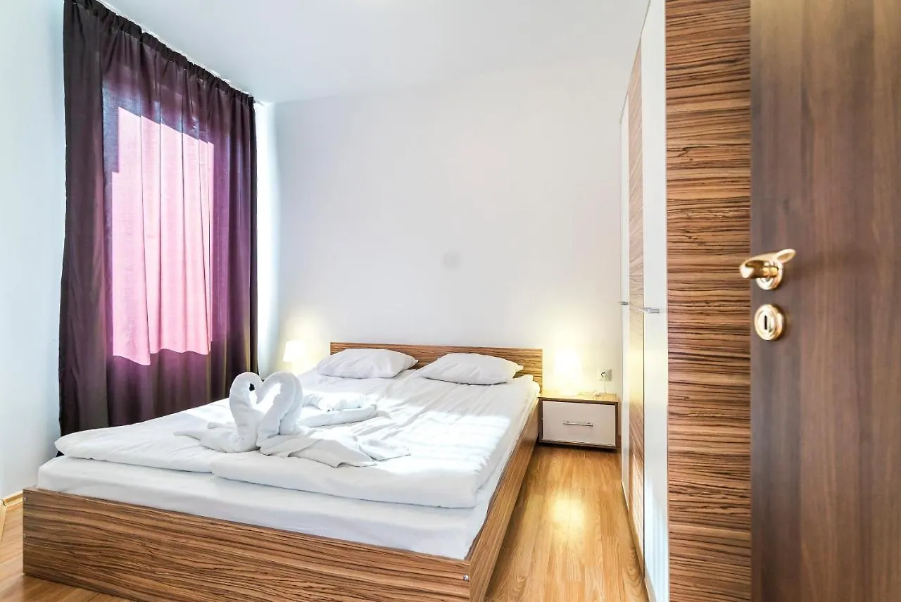 Apartments In Hotel Admiral Plaza Slantschew brjag
