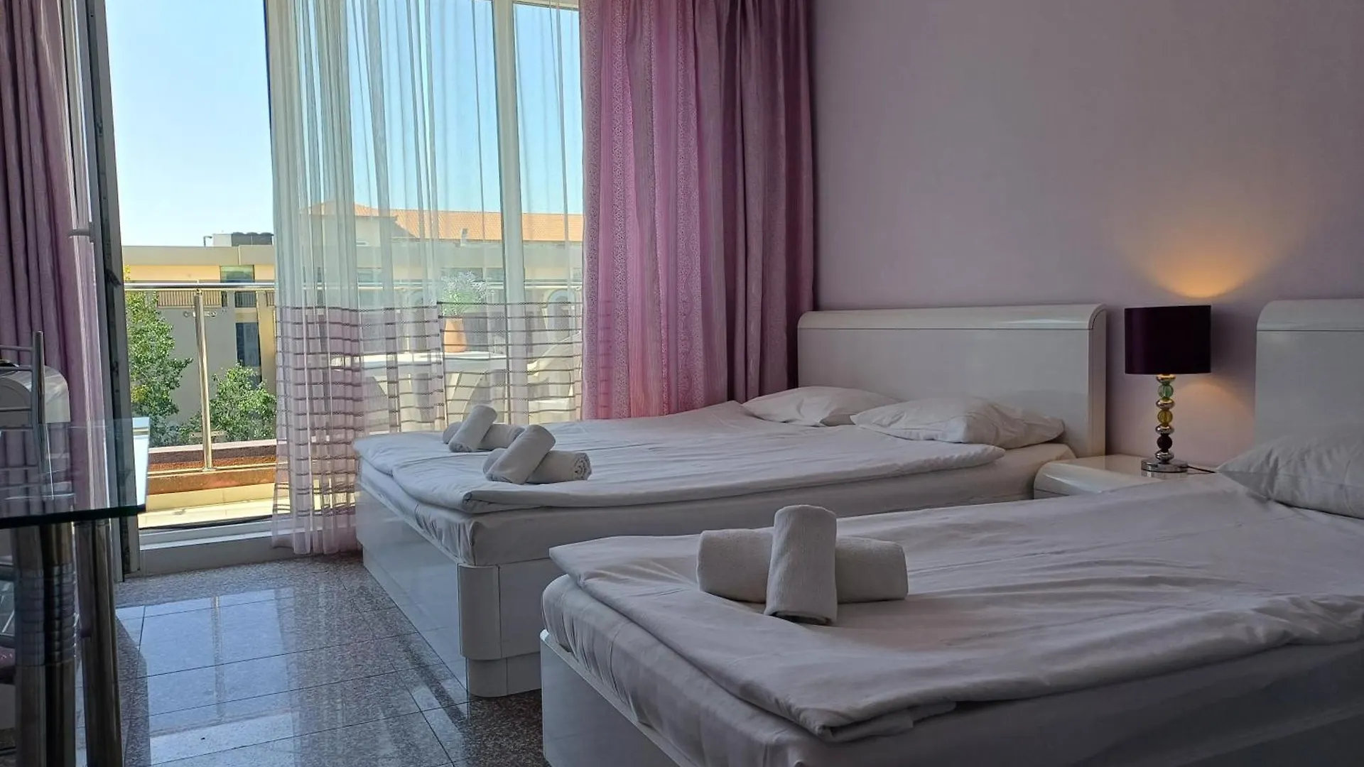Apartments In Hotel Admiral Plaza Slantschew brjag Bulgarien